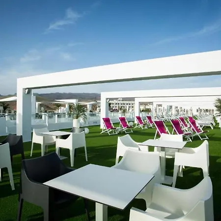 アパート Deluxe Twin Vistas Al Mar Con Media Pension, Solo Adultos En *